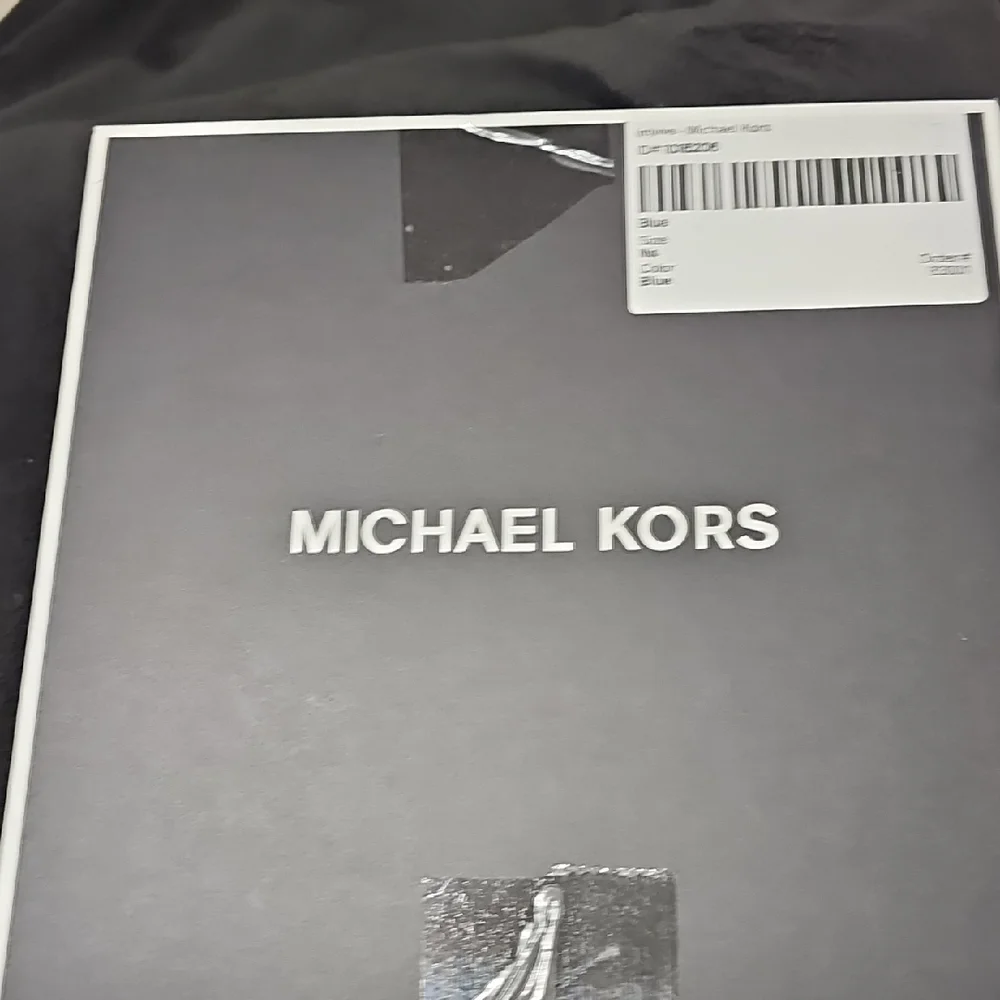 Michael Kors Black Leather Belt with MK Logo Buckle - Picture 6 of 6